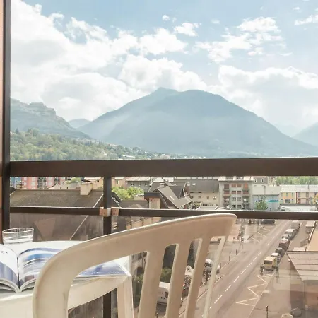 2 Pieces Avec Coin Nuit, Balcon, Parking Et Casier A - Proche Telecabine Et Centre - Fr-1-330c-16 Appartement *