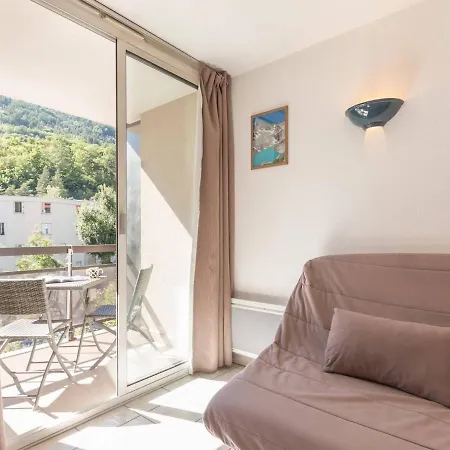 2 Pieces Avec Coin Nuit, Balcon, Parking Et Casier A - Proche Telecabine Et Centre - Fr-1-330c-16 * Briancon (Hautes-Alpes)