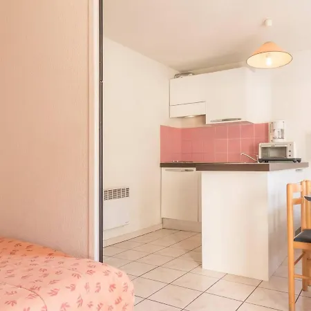 Apartment 2 Pieces Avec Coin Nuit, Balcon, Parking Et Casier A - Proche Telecabine Et Centre - Fr-1-330c-16 *